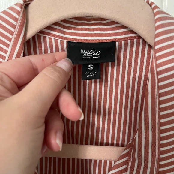 Button down striped midi dress with cutout in the back - Picture 6 of 11